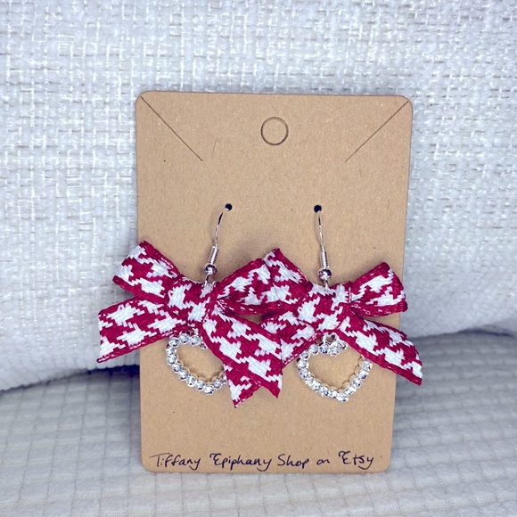 Silver Rhinestone Hearts with White & Red Houndstooth Bow Dangly Earrings NWT - Picture 3 of 4